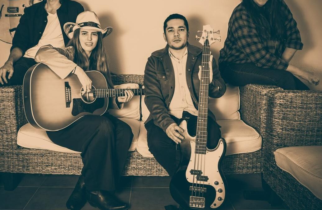 Elena Miel y La Banda